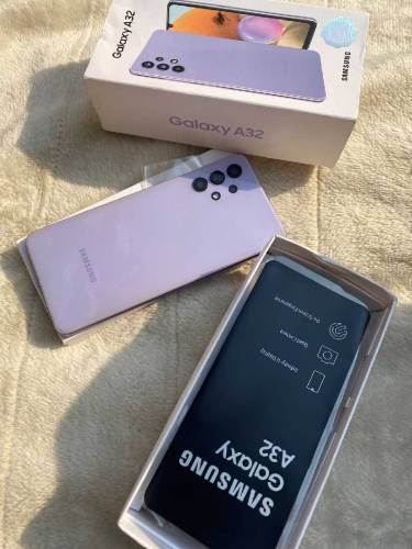 urgently sell condition 10by10 A32 sumsung 