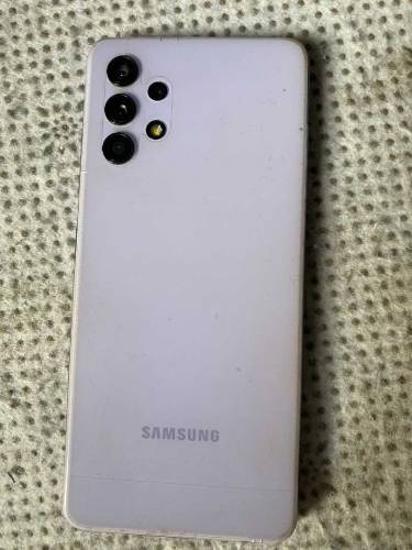 urgently sell condition 10by10 A32 sumsung 