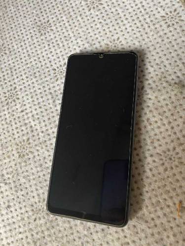 urgently sell condition 10by10 A32 sumsung 