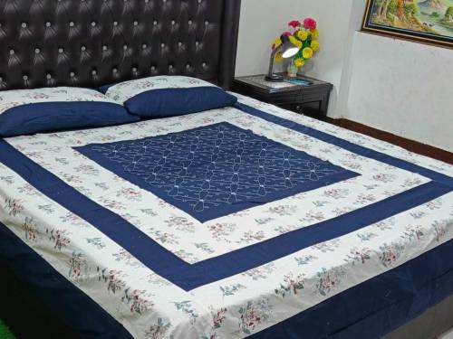 1 flat bedsheet with 2 pillowcase king size bedsheet 💯% authentic prod