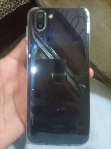 Aquos R2