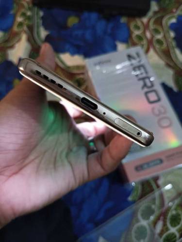 Infinix zero 30 16/256