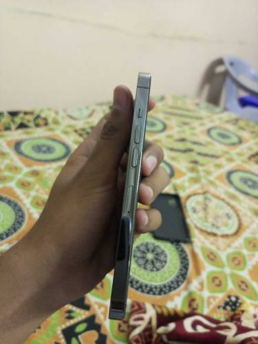 iPhone 13 Pro (Graphite, 128GB) - Perfect Condition