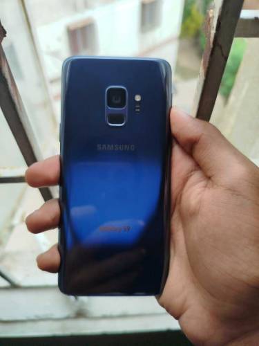 samsung galaxy s9 10/9.7 condition Sim lock with crake and minor shadw