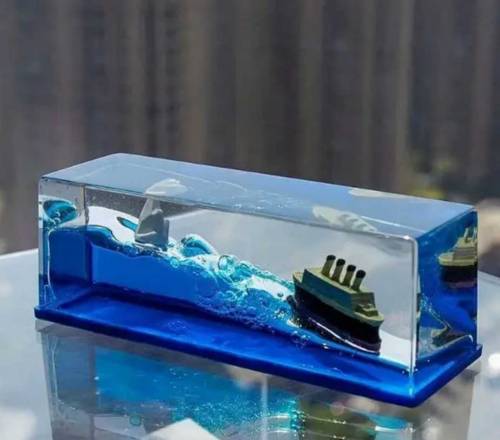 Cruise ship fluid drift bottle desktop ornament titanic Creative ship