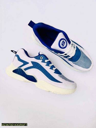 man comfortable sport shoes 