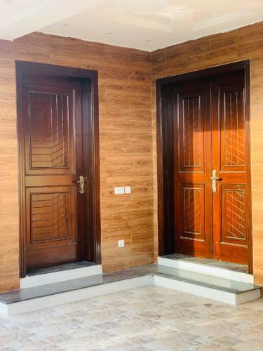 house for sale 10 marla