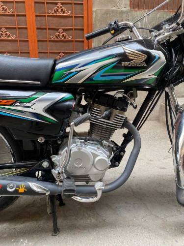 SAME LIKE BRAND NEW 23/24 HONDA 125