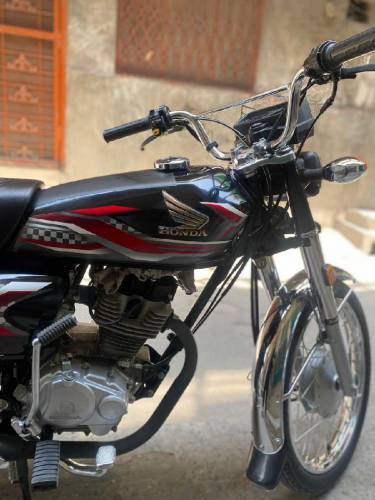 SAME LIKE BRAND NEW CONDITION 24 MODEL