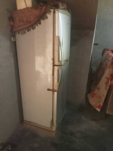 fridge  medium  used