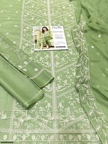 •  Fabric: Lawn•  Pattern: Embroidere