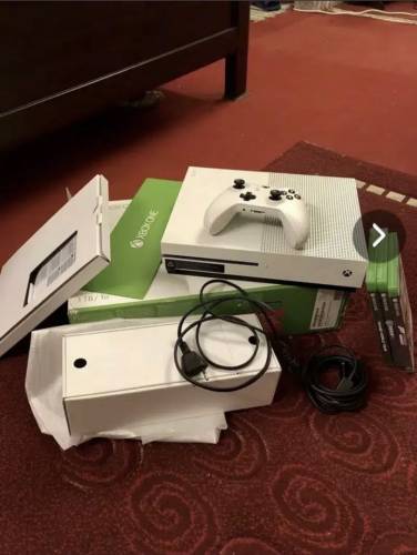 XBOX ONE S 