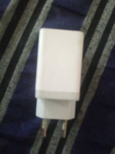 Oppo orgnal box wala adapter for sale good condition 2 amper 10 watt