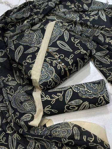 Unstitched dresses 