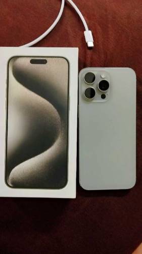 iPhone 15 Pro Max HK