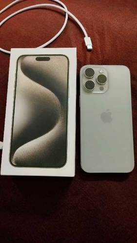 iPhone 15 Pro Max HK