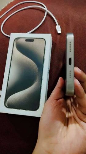 iPhone 15 Pro Max HK