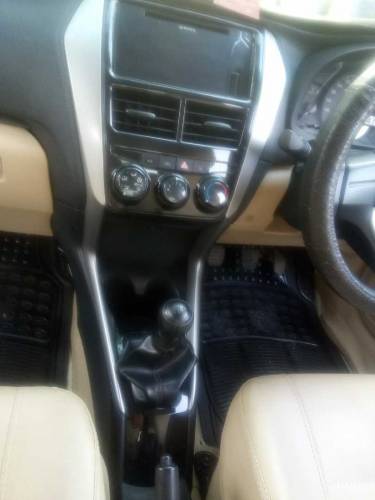 Toyota Yaris 2021   (03242160008)dm call Whatsapp