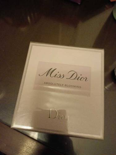 Miss Dior perfume 