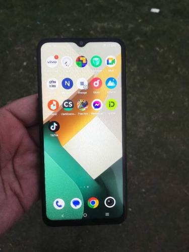 Vivo Y 18