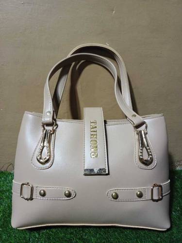 charm ladies hand bag👜