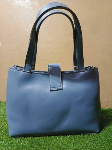 charm ladies hand bag👜