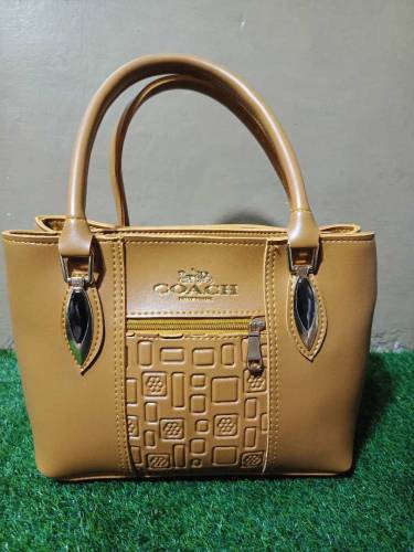 Ladies hand bag👜