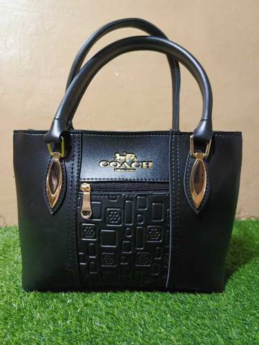 Ladies hand bag👜