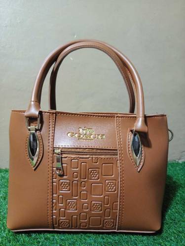 Ladies hand bag👜