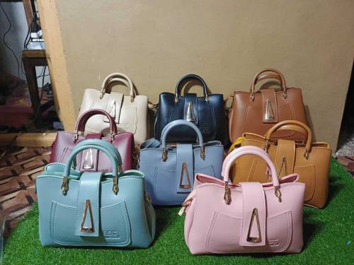 Ladies hand bag👜