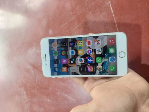 I phone 8 plus approve 256gb all OK 10 on 10 condition battery 86