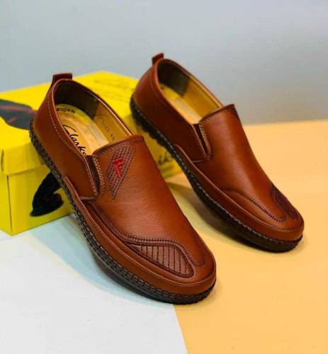 Material: PU Leather•  Pattern: Textured•  Gender: Men's