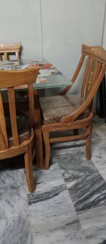 Premium Quality Dining Table with 6 chairs