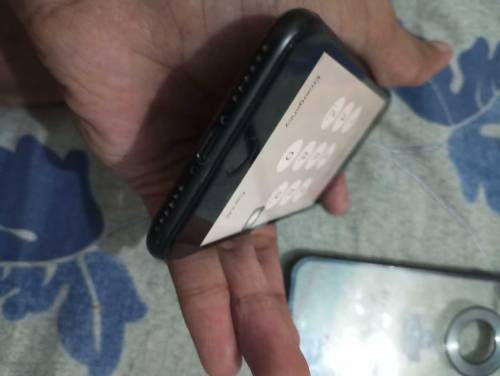 Apple iPhone 7 