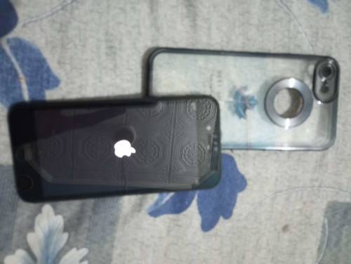 Apple iPhone 7 