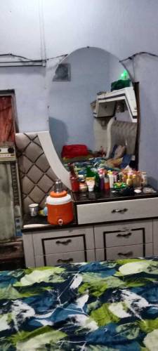 bedroom complete set urgent sale due to shifting 