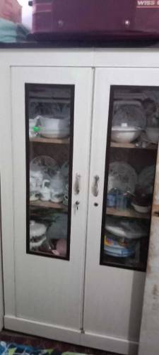 bedroom complete set urgent sale due to shifting 