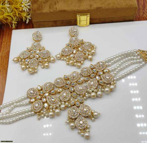  Wedding jewellery 