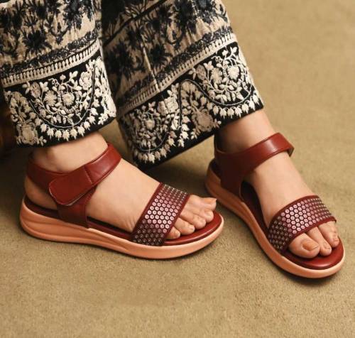 •  Material: Synthetic Leather•  Pattern: Plain•  Gender: Women's•  Av
