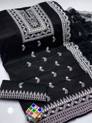 3 pic Full Embroidered cotton dress 😍😍