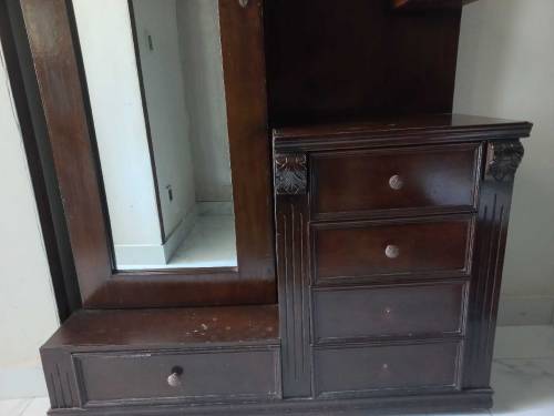 Dressing table 