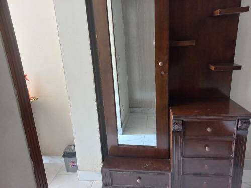Dressing table 