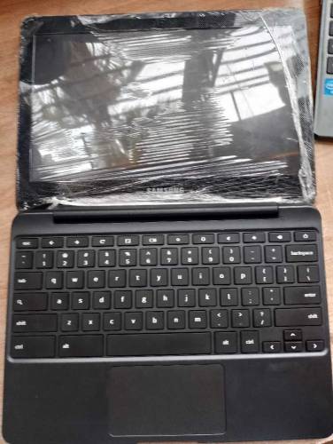 Samsung Chromebook window 