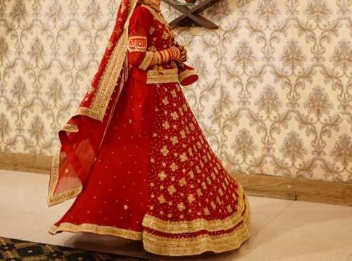 bridal dress with jewellery