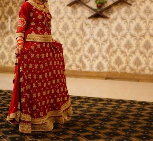 bridal dress with jewellery