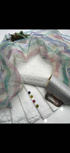 Women's unstitched clothes 
