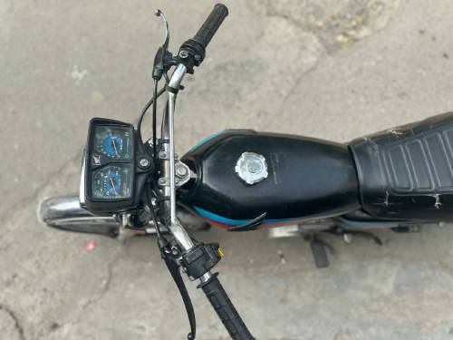 Honda 125 15 Model for sale 10 By 10 Good Condition 