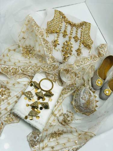 New summer women's suit with three gifts