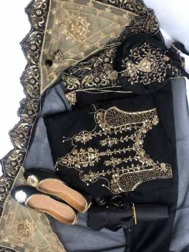 New summer women's suit with three gifts