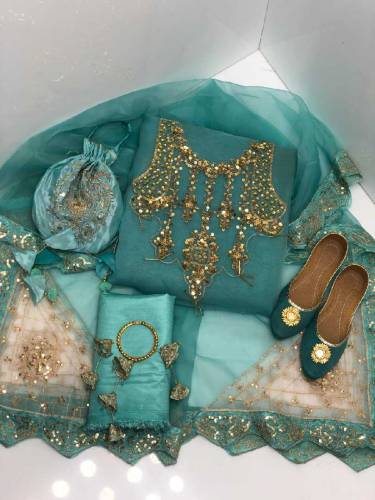 New summer women's suit with three gifts
